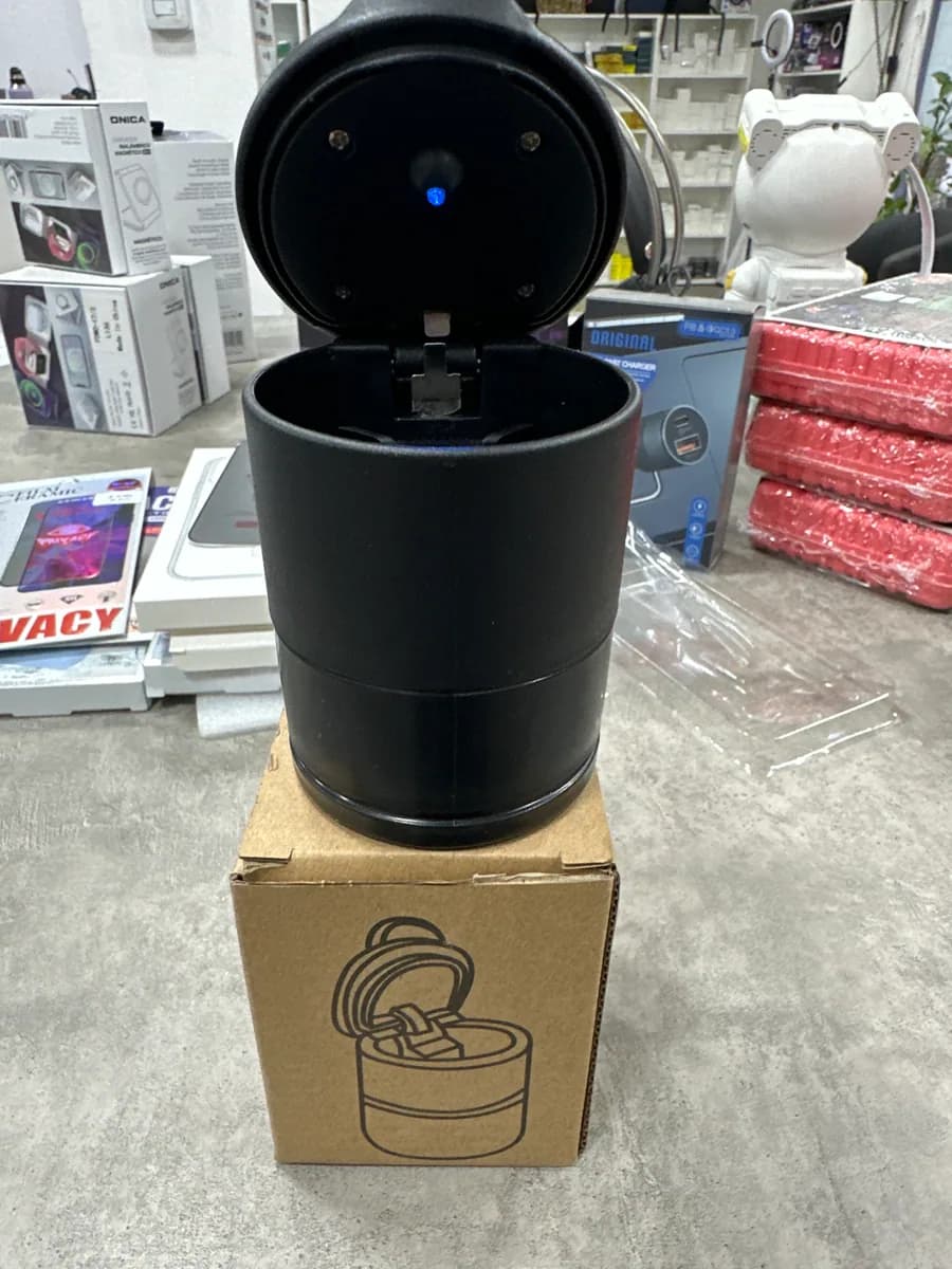 Cenicero para auto